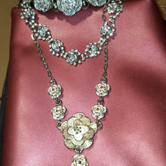 Jewlery bundle - Picture 7 of 7